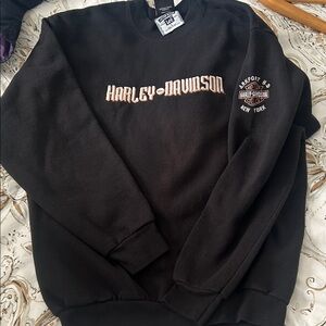 Men’s embroidered Harley Davidson sweatshirt good cond size large 
New York